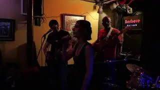 Rock au BERBERE CAFE PARIS