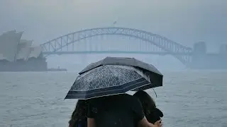 Heavy rain delivers flood alerts for Sydney