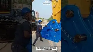 Excavator Attachment Installation Using Hydraulic Breaker #shorts