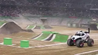 Monster Jam Cape Town Grave Digger vs Monster Mutt Dalmatian