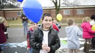 Carlos De La Rosa on releasing balloons for MLK Day