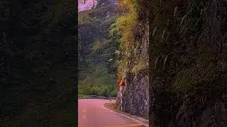 Riding on the Edge of Vietnam&rsquo;s Sky Road