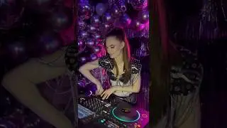 #djnessa #melodictechno #dj #technomusic #techno #electronicmusic #melodichouse #music #dancemusic