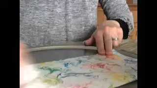 Make a Cute Notecard Using Shaving Cream and Food Coloring!