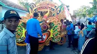 MUSIK DAUL RAMPAK NAONG MADURA DAN AKSI RAMPAK NAONG