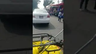 Un dia comun en mi cuatri en Ecatepec Lapolicia disque Correteando a la rata en el Meracdo de la R1