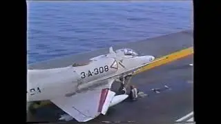 Argentine Navy A-4Q Skyhawks operations on ARA Veinticinco de Mayo (1986)