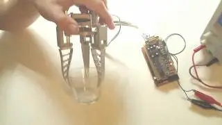 Adaptive gripper based on FESTO FinGripper fingers