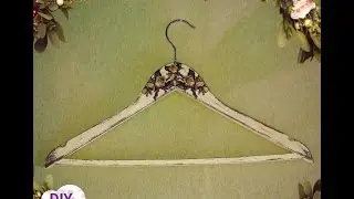 decoupage shabby chic wooden hanger with rice paper DIY ideas decorations craft tutorial