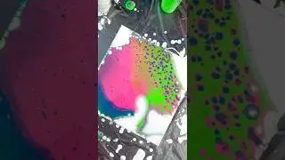 Loved creating this neon piece #artwork #fluidartist #art #neonart