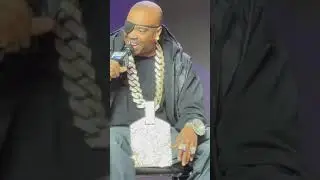 Slick Rick with crazy chain at #revoltsummit 2021