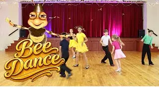 Bee Dance 🐝 | Fun Dance Game for Kids | Run From the Bumblebee!