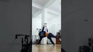 Changing levels Changing directions #luckyspyridis #bboy #breaking #breakdance #powermoves #combo