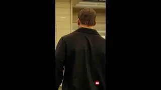 Reacher imp&otilde;e respeito s&oacute; com o olhar 👀