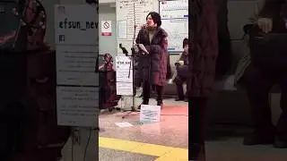 G&ouml;z&uuml; kapalı dinleyen Sezen Aksu sanıyor! Sizce? (Nazan &Ouml;ncel - Gitme)