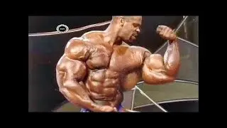 Paul Dillett Posing - Incredible Genetic Freak
