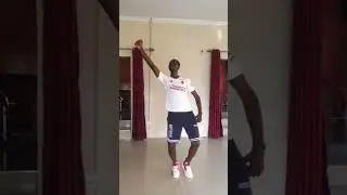 Superman Challenge. Yo maps and Omarion gatta do this on stage. 🔥🔥🔥🔥 #supermanchallenge