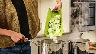Joseph Joseph Chop2Pot&trade; Plus Folding Chopping Board | 60201
