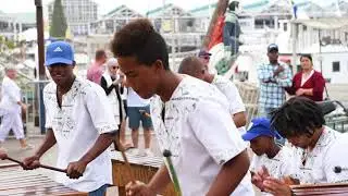 Despacito - Marimba street performance in Cape Town