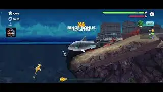  MEGALODON eat SANTA!!!!! #gaming #shorts #fyp #hungryshark 