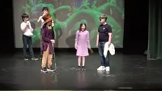 Searlaí agus an Mhonarcha Seacláide, Scoil an tSratha Mhóir