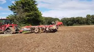 Case quadtrac 620 on a Vaderstad  11 meter Harrow!