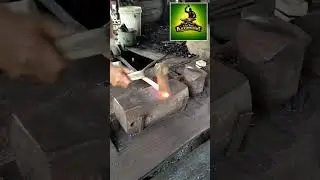 Forging the long machete process 🔥🔨 #metalworking #blacksmith #forgedfromiron #Craft #anvilsmiths