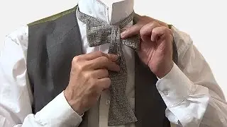 How to tie a bow tie, and a criticism of the dangly sort