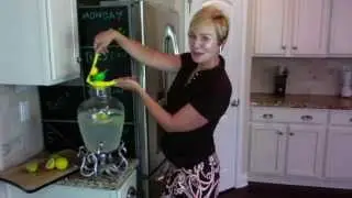 How To Use A Lemon Lime Squeezer - The Best Citrus Press - Bru Joy - Video Demo