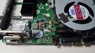 Lenovo ThinkCentre M70q gen5 disassembly 14500T 12TE - Looking inside at the components layout