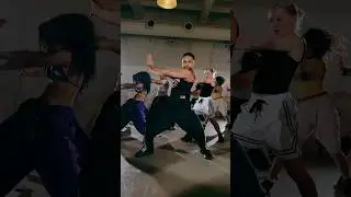 &ldquo;ONE DANCE&rdquo; choreography by Hamly Tavarez #music #onedance #drakemusic #nyc #dancers