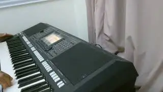 عزف أغنية نويت الرحيل لفرقة الأصدقاء الإماراتيه