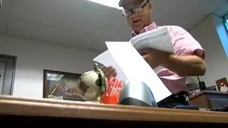 Criminal butt-dials police while in commission of crime