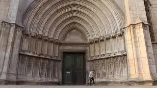 Skateboarding in Girona with Pol Amad&oacute;