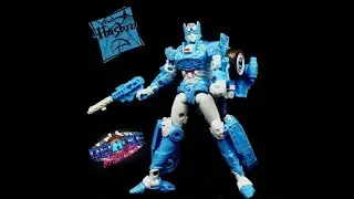 Transformers Review of Siege/War for Cybertron Chromia!