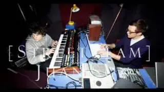Juan Son Performing Emma&acute;s Adventures @ RedBull Music Academy Radio