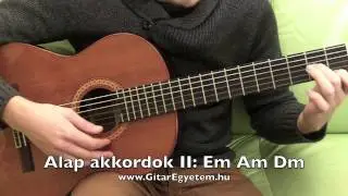 Tanuld meg ezeket a git&aacute;r akkordokat: Em Am Dm - Gitarozom.com