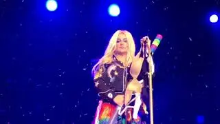 Kesha performing Blow live at Musikfest - Bethlehem PA 8/7/18
