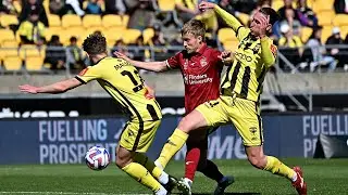 Wellington Phoenix v Adelaide United | Macca's Highlights | Isuzu UTE A League