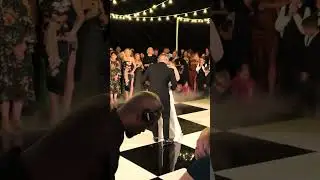 Their first dance, our favorite kind of magic ✨