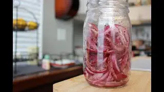 5-Minute Sumac Pickled Onion