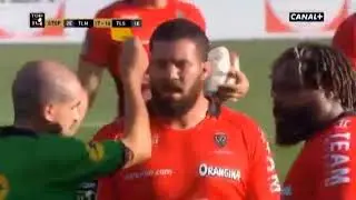 La grosse col&egrave;re de Mathieu Bastareaud contre Marcel Van der Merwe