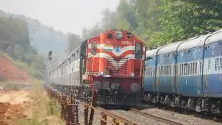 KTE ALCo with Jabalpur - Coimbatore Special Crossing Mandovi Express at Vaibhavwadi, Konkan Railways