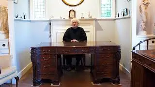 For sale. Exceptional & Unique Victorian Gillows Partners Desk in Solid Mahogany - Circa 1870
