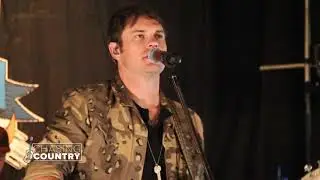 Matt Stell performs 
