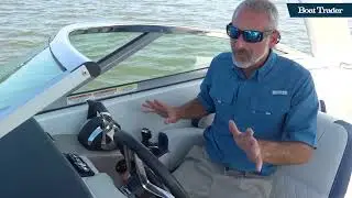 2022 Crownline E305 XS Side Console Walkthrough Boat Review