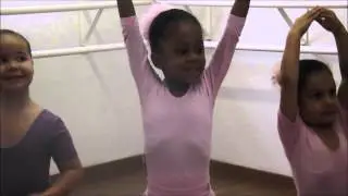 Nossa alegria &eacute; seu sorriso - Musicollege Escola de Dan&ccedil;a