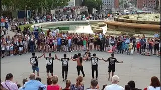 Breakdance street performance, Parc de Montju&iuml;c, Barcelona, Spain
