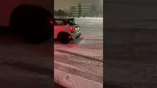 F56 Mini Cooper S Full Straightpipe (Flames!!!)