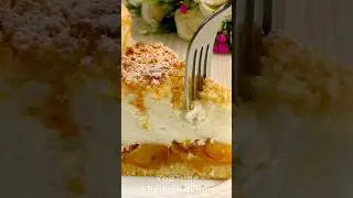 Apple pie with souffl&eacute; cream, melts in your mouth!